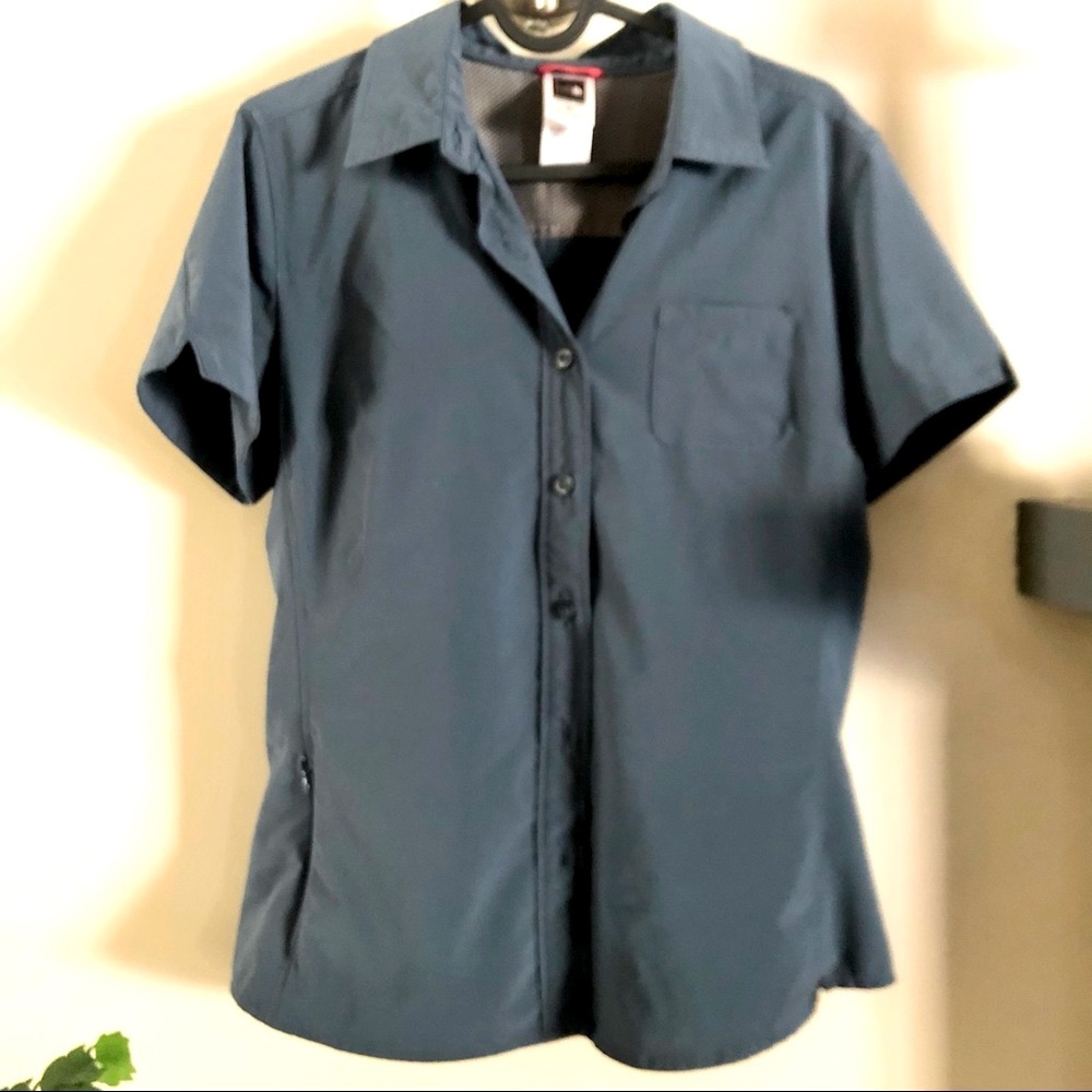 The North Face active blouse